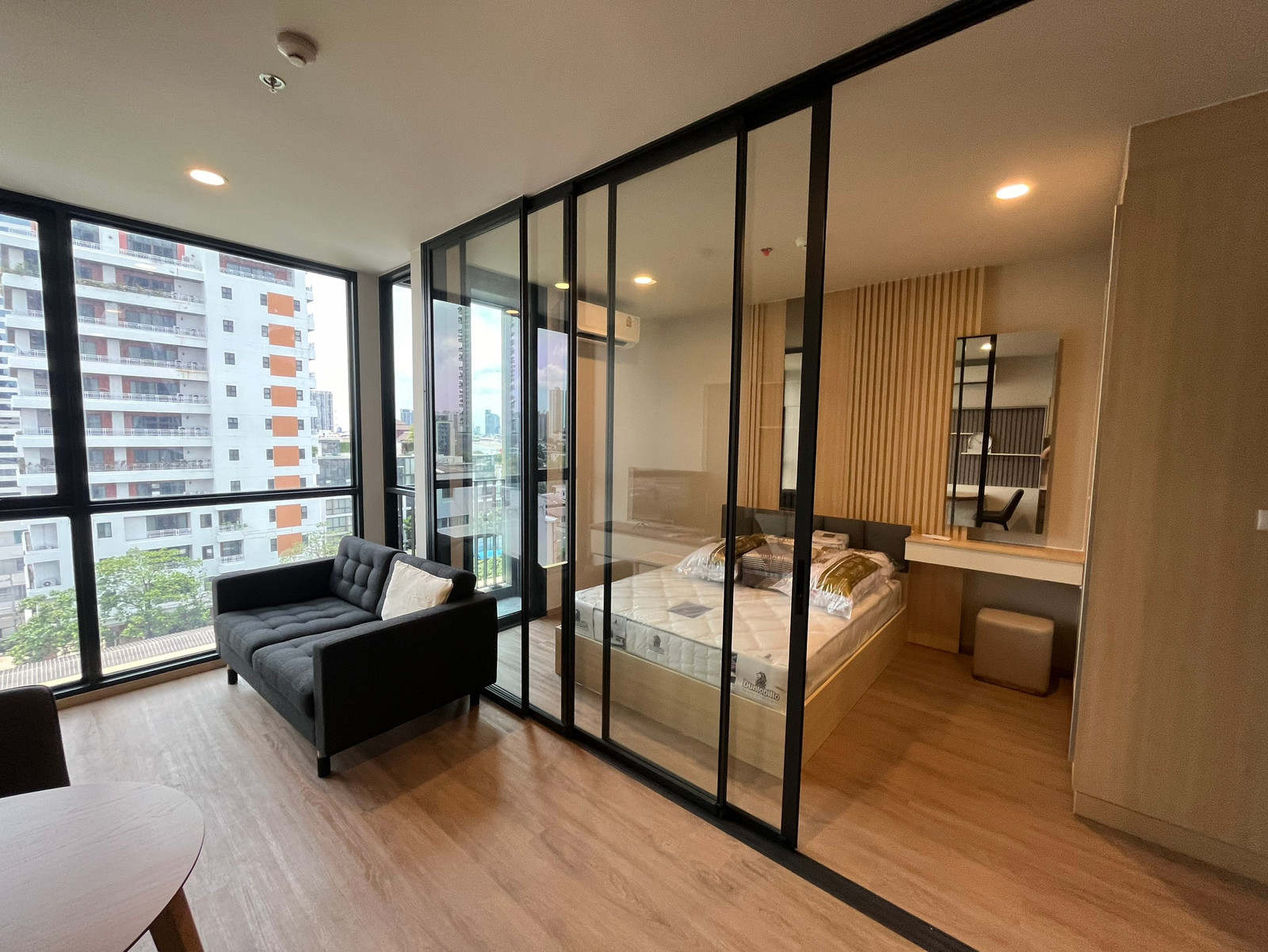 ให้เช่า The Issara Sathorn (ดิ อิสสระ สาทร) 1 Bedroom 1 Bathroom | 33 ตร.ม. | ชั้น 10 – รูปที่ 3