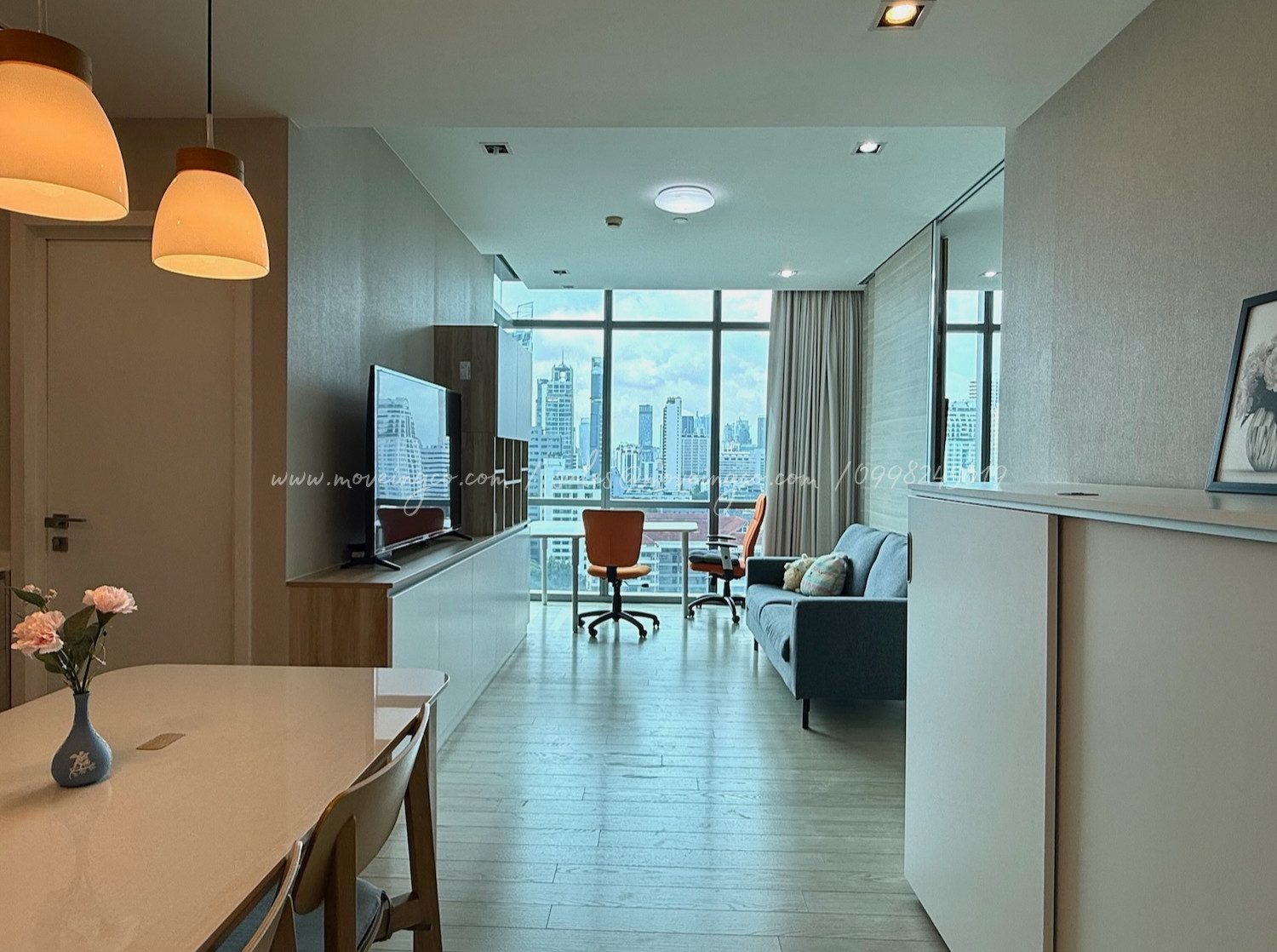 1-Bed condo, Asok near BTS, MRT - The Room Sukhumvit 21