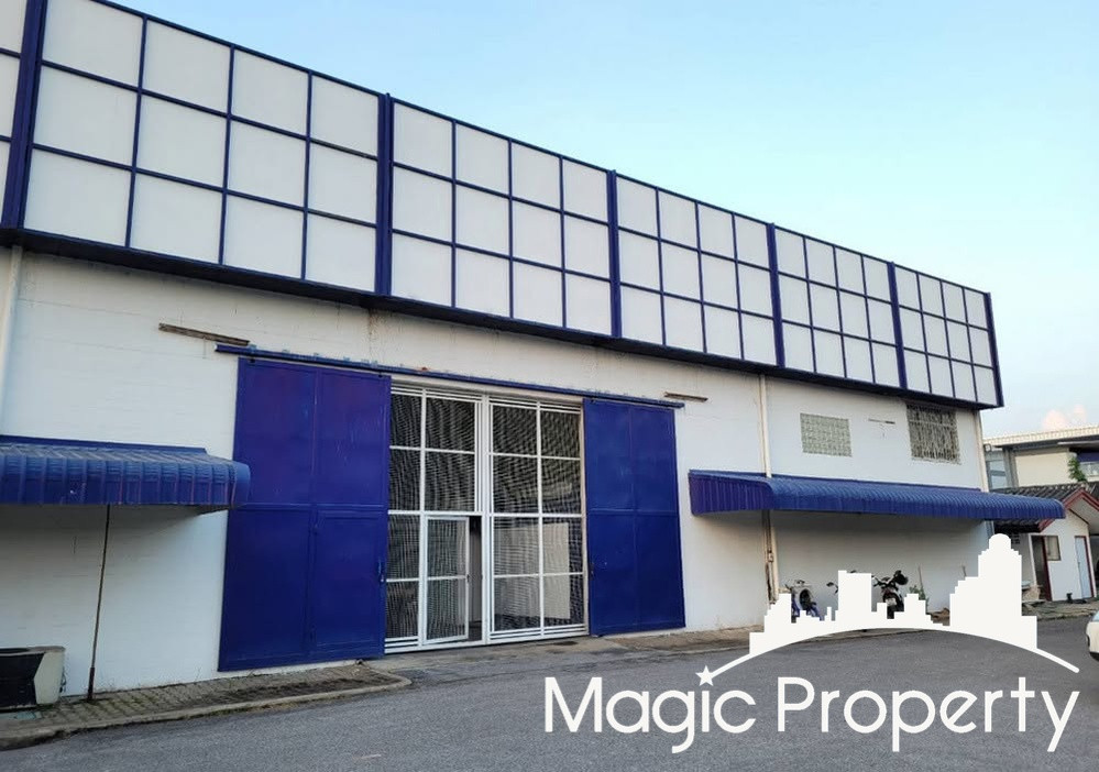 Warehouse For Rent in Soi Udom Suk 37, Bang Chak, Phra Khanong, Bangkok 
