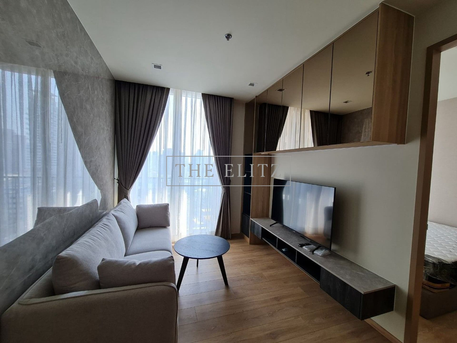 Spacious 1-Bedroom Condo at Noble Around Sukhumvit 33 | 35 SQ.M | Near BTS Phrom Phong | 28K/Month