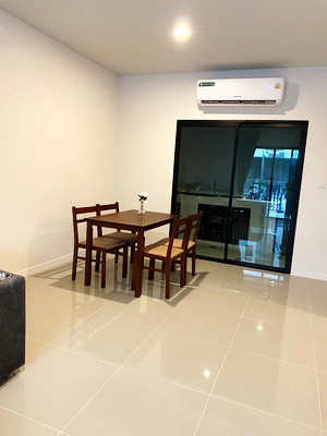 [ให้เช่า] หมู่บ้าน ไซมิส บลอสซั่ม พหลฯ-วิภาวดี / 3 ห้องนอน 3 ห้องน้ำ / 20 ตรว. 125 ตรม. **22,000** ทาวน์เฮ้าส์โครงการใหม่ตกแต่งสวย เฟอร์นิเจอร์ครบชุด เดินทางสะดวก พร้อมเข้าอยู่ ใกล้ฟิวเจอร์พาร์ครังสิต – รูปที่ 3