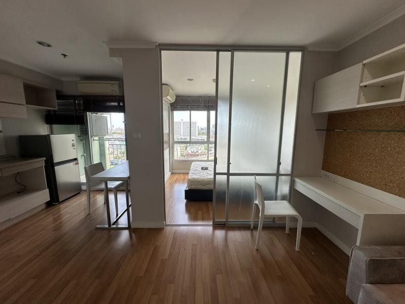 Urgent rent, very cheap price, Lumpini Place Ratchayothin, near BTS Ratchayothin.