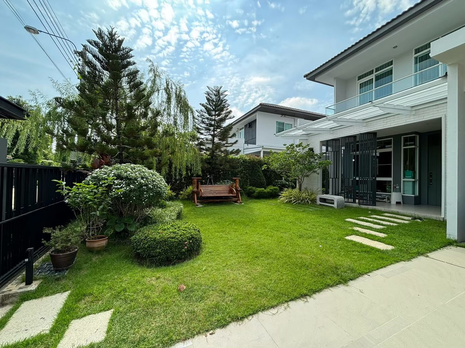 T2916 🏡 Mantana Bangna KM.7 📍 Near Mega Bangna, IKEA, Central Bangna, Ratwinit Bangkaeo School