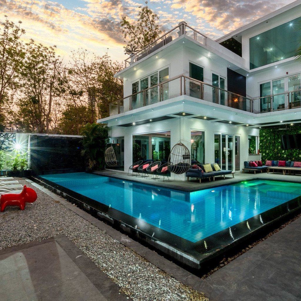 LOTUS POOL VILLA PATTAYA 8 ห้องนอน LOTUS POOL VILLA PATTAYA 8 ห้องนอน