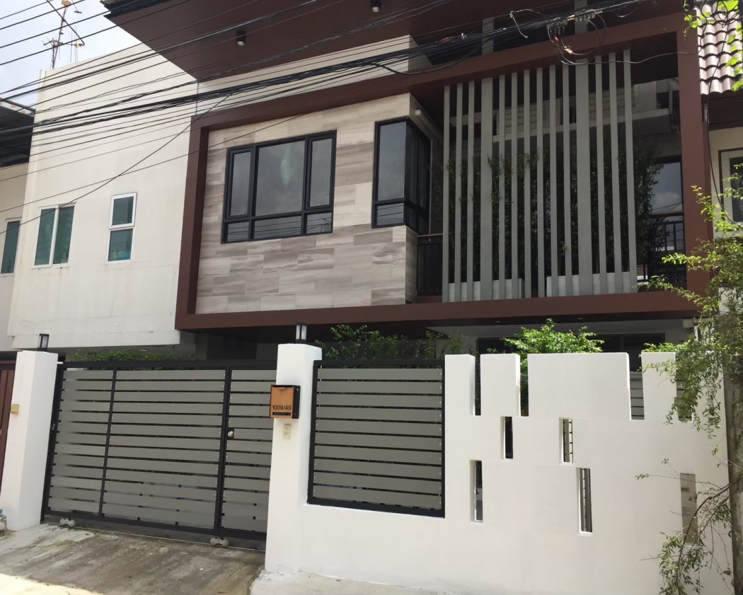ขาย ทาวน์โฮม รีโนเวทใหม่ | เอกมัย 22 – ปรีดีฯ 41 ใจกลางสุขุมวิท ใกล้ BTS พระโขนง เหมาะลงทุน ทำเลปล่อยเช่าง่าย 170 ตรม 30 ตรว