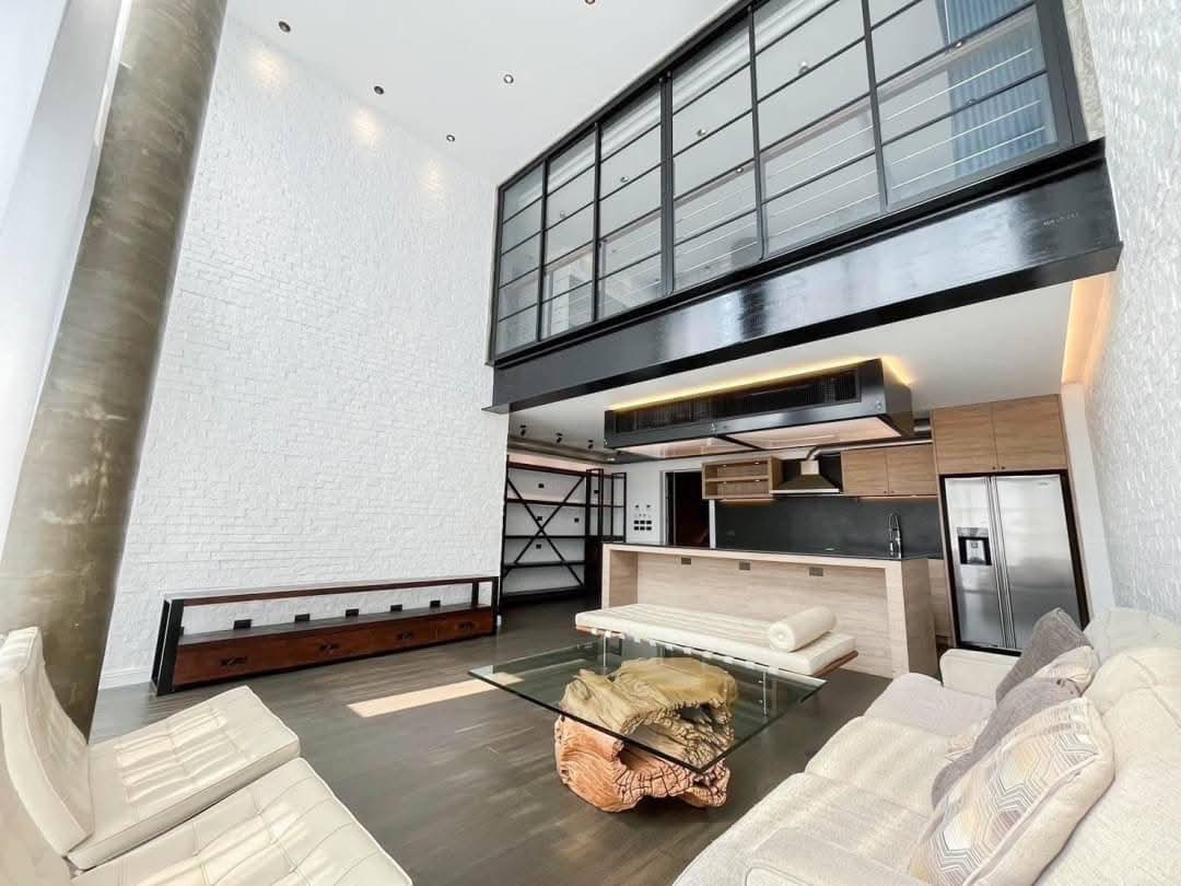 รวมค่าโอน 🏡💎 เพนท์เฮ้าส์หรู 235 ตร.ม. แห่งความสุขใกล้ BTS เอกมัยราคาดีที่สุด! เพียง 25.9 ล้าน เป็นได้เลย 0642748883