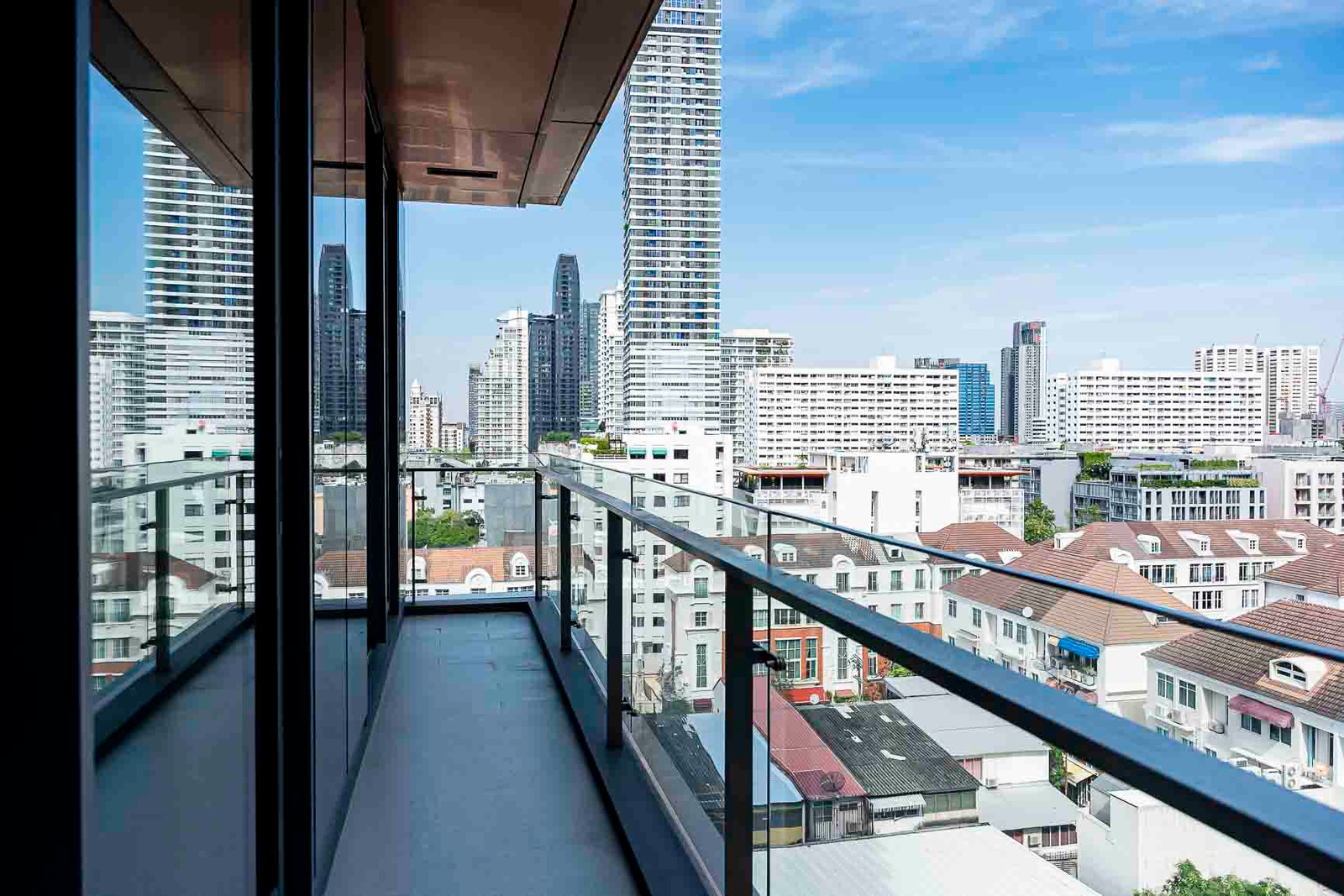 🏢 Khun by Yoo ดีไซน์หรู พร้อมพื้นที่ใช้สอยลงตัว 82 ตร.ม. – รูปที่ 2