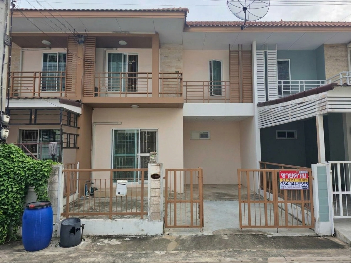 J141|ทาวน์เฮ้าส์ 2 ชั้น โครงการ ไอลีฟ ทาวน์ ลำลูกกา คลอง 3 I Leaf Town Lumlukka Klong 3 ใกล้ดรีมเวิลด์ ตำบล ลาดสวาย อำเภอลำลูกกา ปทุมธานี  (ราคา 1,650,000 บาท)