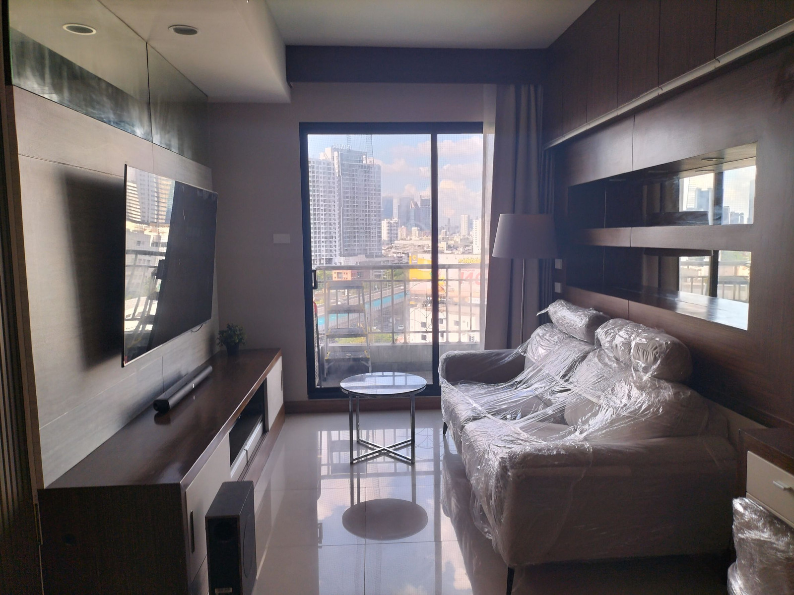 FOR RENT ;1 bedroom 1Bathroom 12 floor Fully Furnished