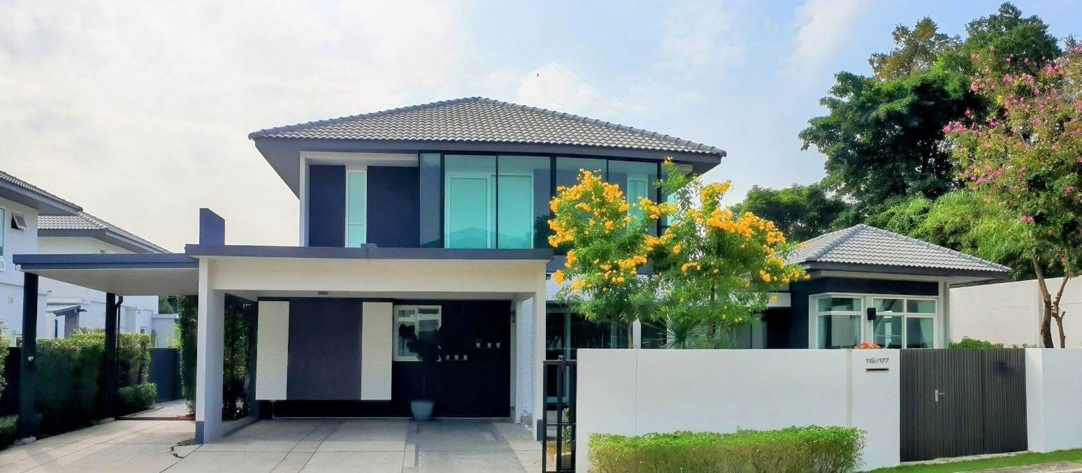 Corner detached house for sale, Manthana Wongwaen-Bang Bon, ready to move in. Corner detached house for sale, Manthana Wongwaen-Bang Bon, ready to move in.