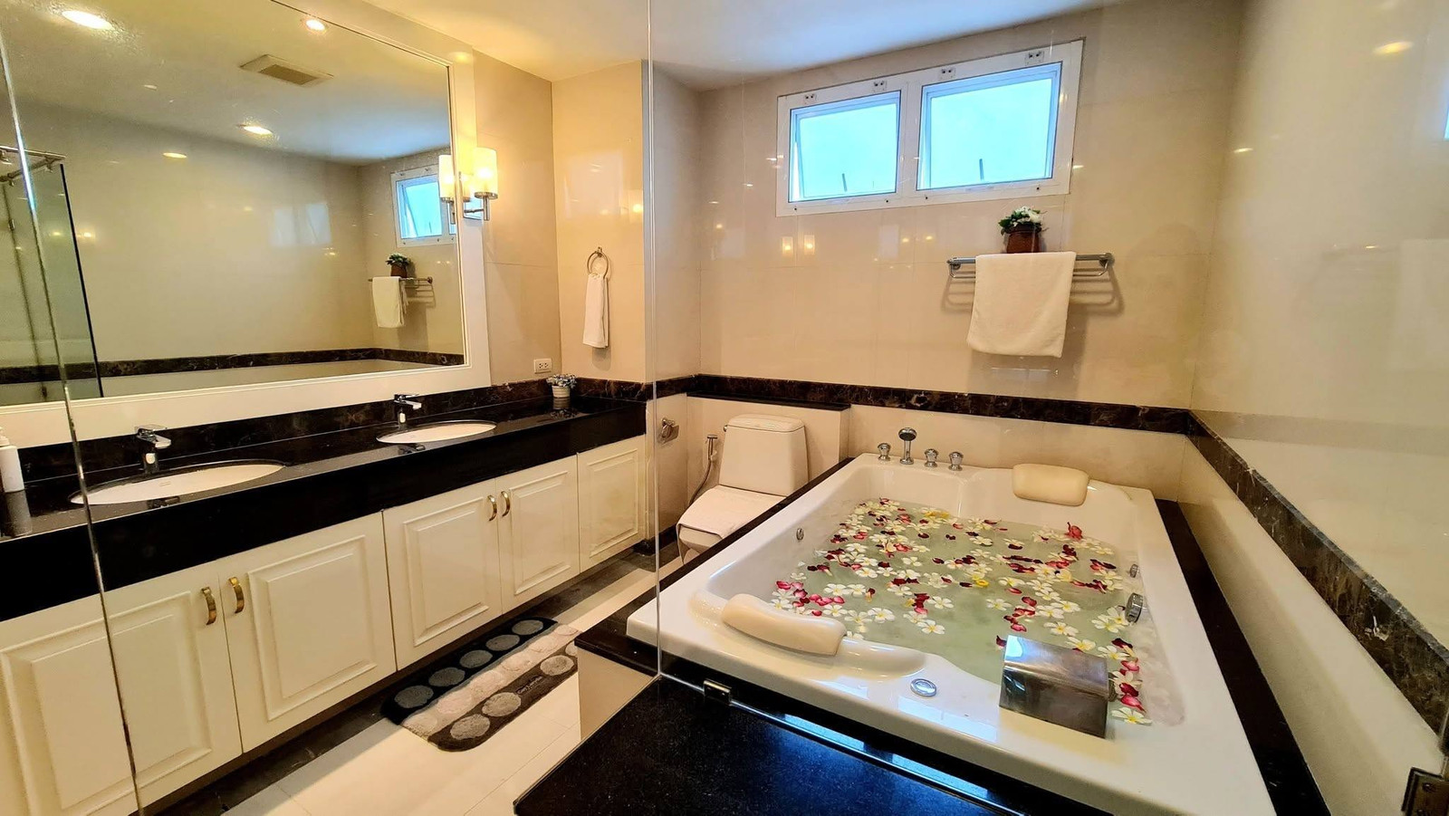 ให้เช่า ยูนิต 2221 เพนต์เฮาส์แบบดูเพล็กซ์ (Duplex Penthouse) – รูปที่ 4