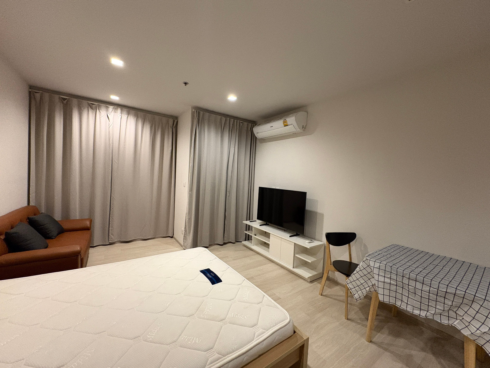🏢 Life One Wireless ห้องสตูดิโอ