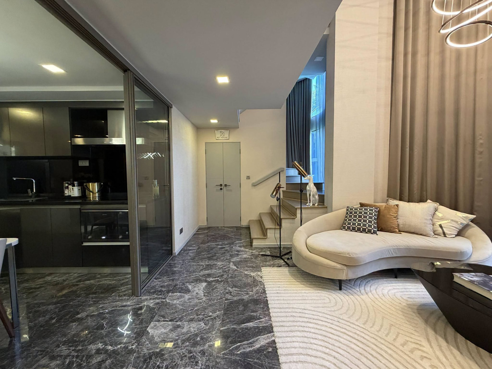 ðĒ Ashton Residence 3 āļŦāđāļāļāļāļāļ 4 āļŦāđāļāļāļāđāļģ āļĒāđāļēāļāļāļĢāđāļāļĄāļāļāļĐāđ ðĒ Ashton Residence 3 āļŦāđāļāļāļāļāļ 4 āļŦāđāļāļāļāđāļģ āļĒāđāļēāļāļāļĢāđāļāļĄāļāļāļĐāđ