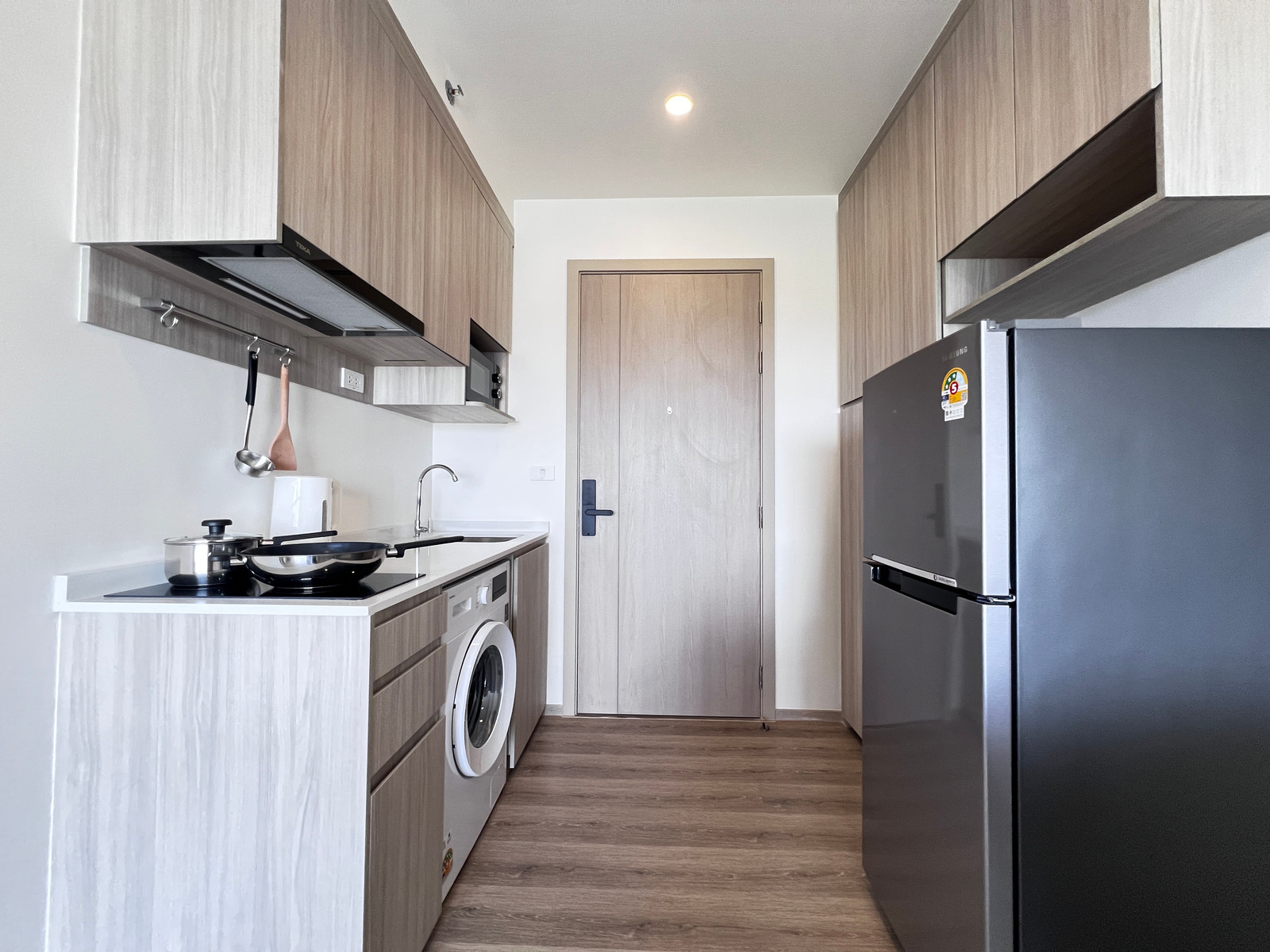 ✨ Spacious 1-Bedroom Condo for Rent (35 sq.m.) – Fully Furnished with Luxury Bathtub & Glass Wall ✨(price for short term) – รูปที่ 3