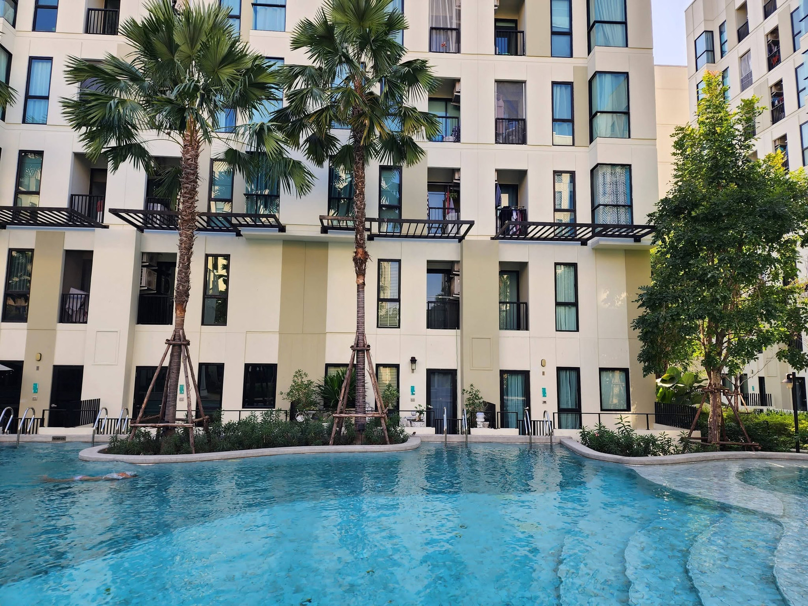 Condo for sale-rent Unio Sukhumvit 72, Duplex Pool Access, near BTS Bearing. Condo for sale-rent Unio Sukhumvit 72, Duplex Pool Access, near BTS Bearing.