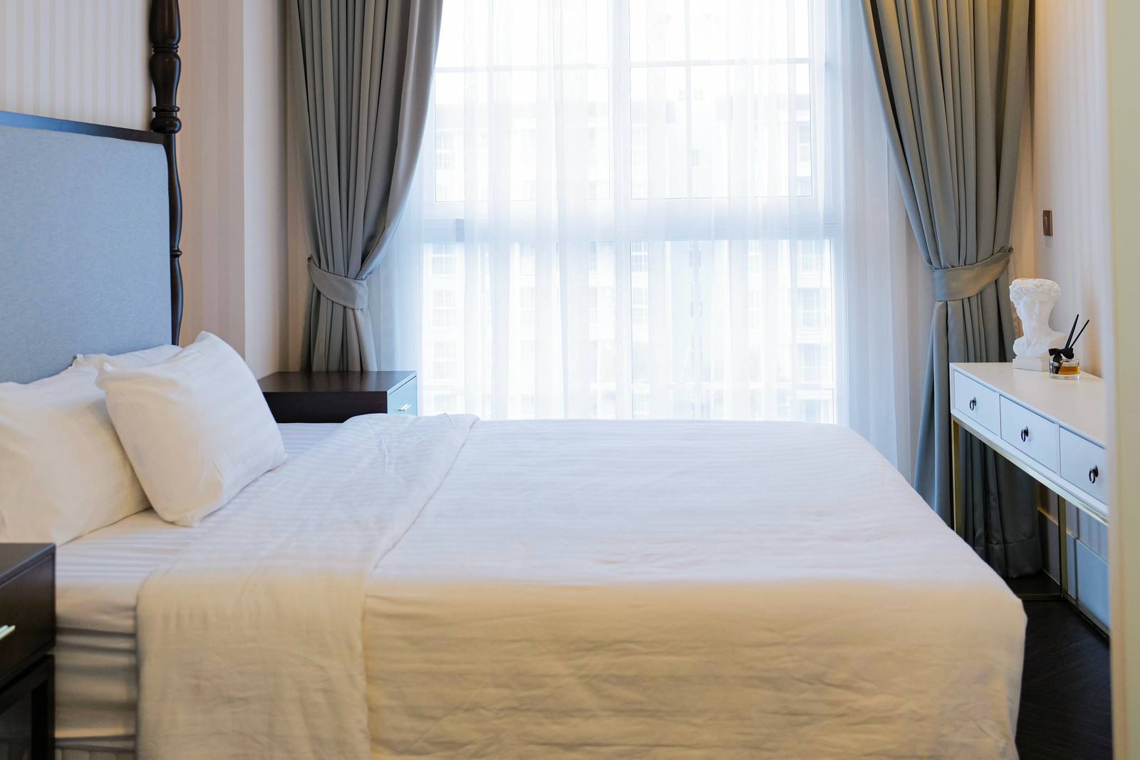 For rent Grand Florida Beachfront Condo Resort Pattaya Fully Furnished  (S03-1580)