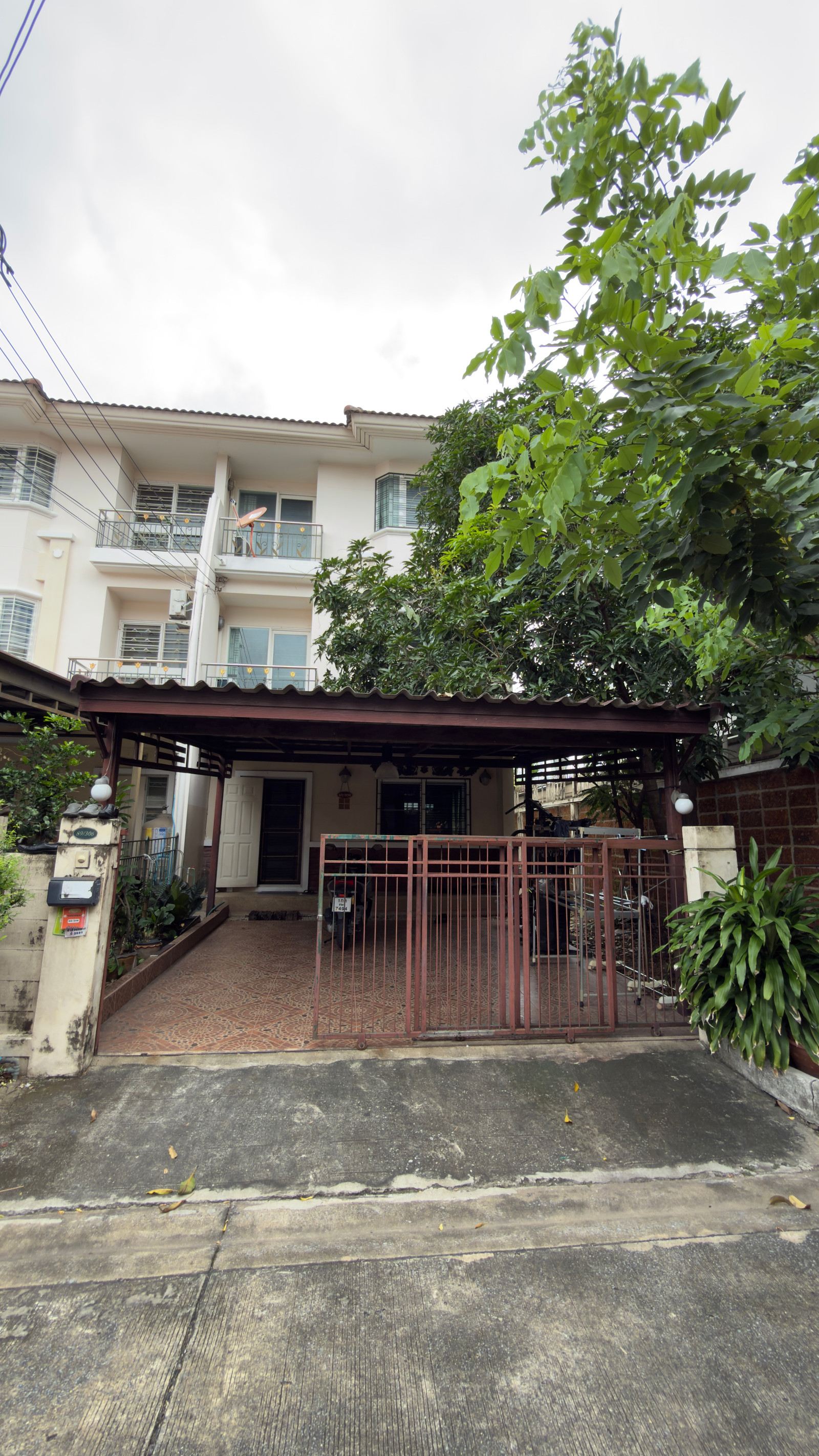 3-story townhome for sale, Supalai Ville, Don Mueang.