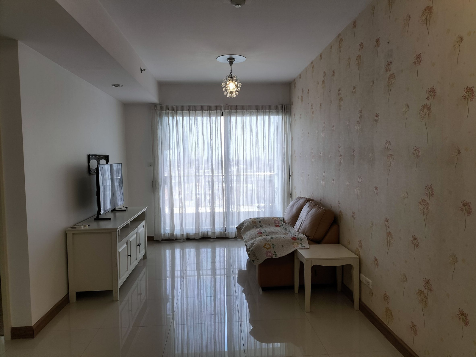 For sale: 1 bedroom, 1 bathroom, 1 living room, area 52 square meters.