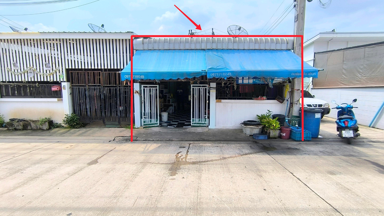 Niraville Care Life, one-story townhome. Nice project Near Ekkachai Road, Khae Rai Road, Setthakit Road, Khae Rai Subdistrict, Krathum Baen District, Samut Sakhon, for sale cheap.