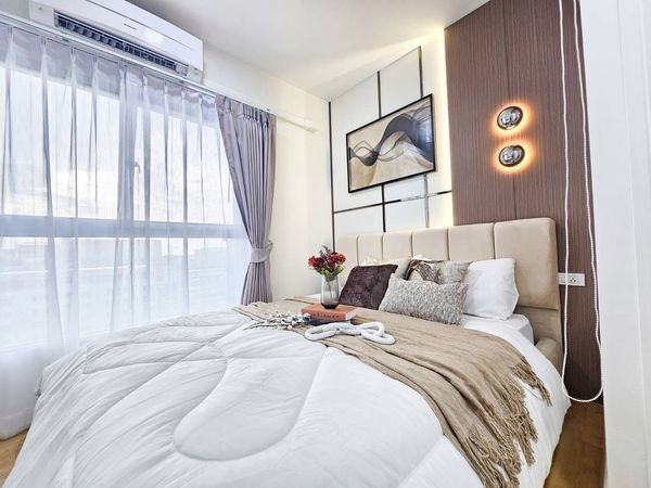 This room is selling for only a mid-million baht, salary 17K, can get a loan at The Parkland Ngamwongwan-Khae Rai, room 30.75 sq m, 11th floor.
