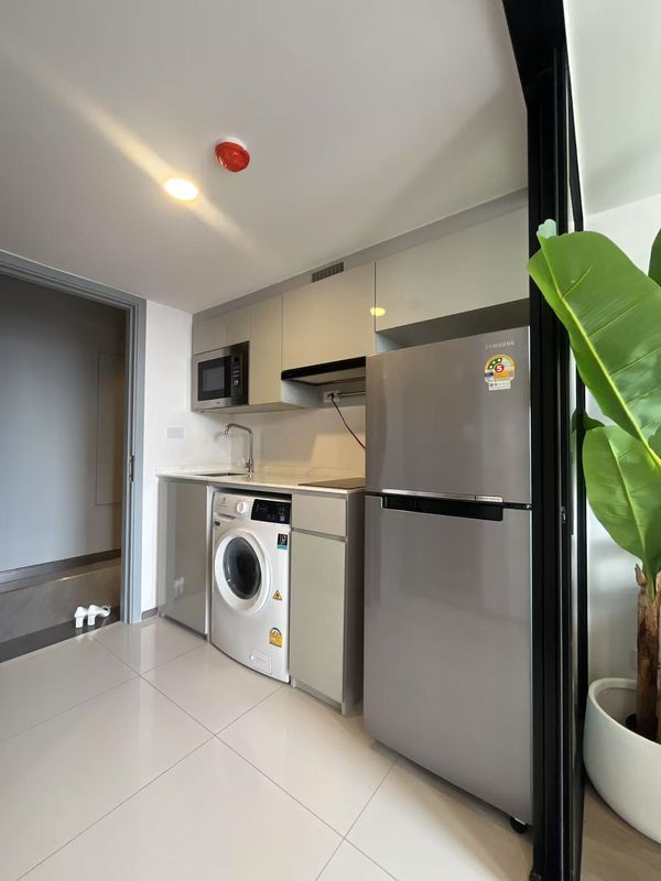 Condo for rent Soho bangkok ratchada near MRT Huaikwang - 1 bedroom
