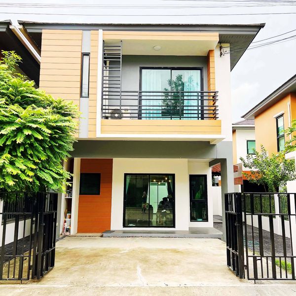 35.5 sq m, 3 bedrooms, 3 bathrooms, 2-story semi-detached house, Rest Village by Pairojkitja.