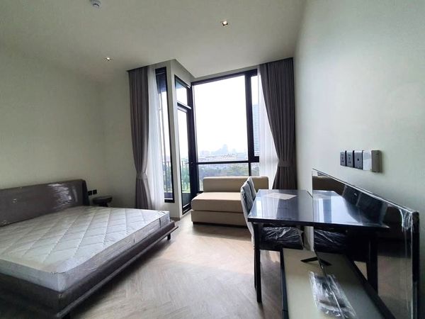📍 𝐏-𝟏𝟑𝟗𝟎𝟕𝟗 | FOR RENT Chapter Charoennakhon–Riverside Studio Unit Pool View! Near BTS Krung Thon Buri 𝟏𝟔,𝟎𝟎𝟎 THB/mo. | Line ID: @easycondoplus | 099-229-6397