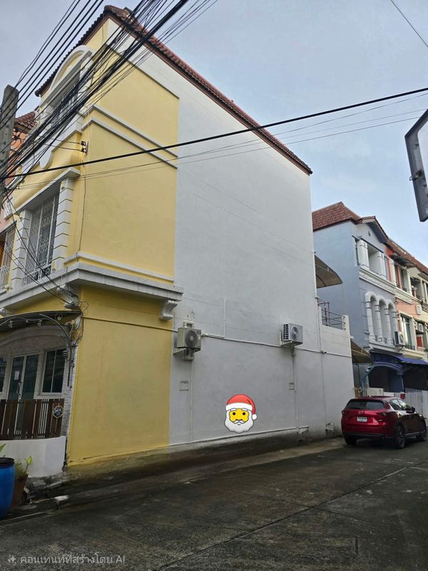 🏡✨ FOR RENT Klang Muang Village, British Town, Srinakarin, 3 bedrooms, 4 bathrooms, corner unit, 4 floors | Sridan 24 | Good location near the Yellow Line 💰 Rent only 28,000 baht/month.