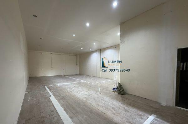 ✨ 100 sq.m. Space for Rent on the 3rd floor of a Community Mall, near BTS Thong Lo