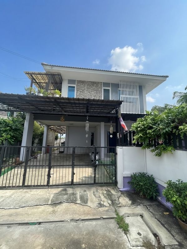 🏡 House for sale, Phattharida Avenue Village, Pathum Thani 1