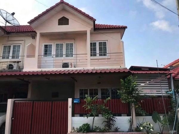 98420 - ขาย ทาวน์เฮ้าส์ 2 ชั้น 1 คูหา แพรกษาใหม่ - พร้อมคนเช่า รับเงินได้ทันทีเป็นย่านที่อยู่อาศัยและลงทุนที่มีความต้องการเช่าสูง เพราะอยู่ใกล้แหล่งงานอุตสาหกรรมและรถไฟฟ้า BTS