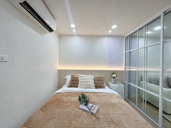 Condo ready for sale in Phahon Yothin area, salary 15,000, can get a loan, easy installments starting at 4000 baht, plus you get a fully furnished room, ready to move in, absolutely amazing.