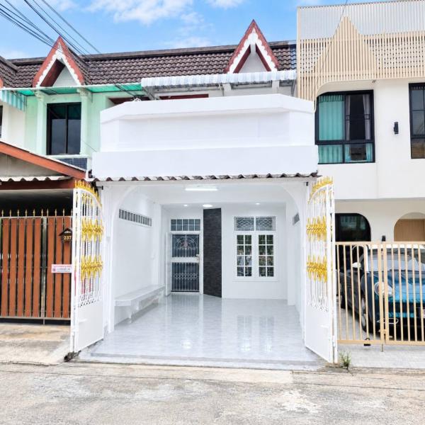 ขายทาวน์เฮ้าส์/ทาวน์โฮม  บ้าน อยู่เจริญ ลาดพร้าว 101 รีโนเวทใหม่ MRT-ลาดพร้าว 101 (สายสีเหลือง) หัวหมาก เขต บางกะปิ กรุงเทพ CX-181084