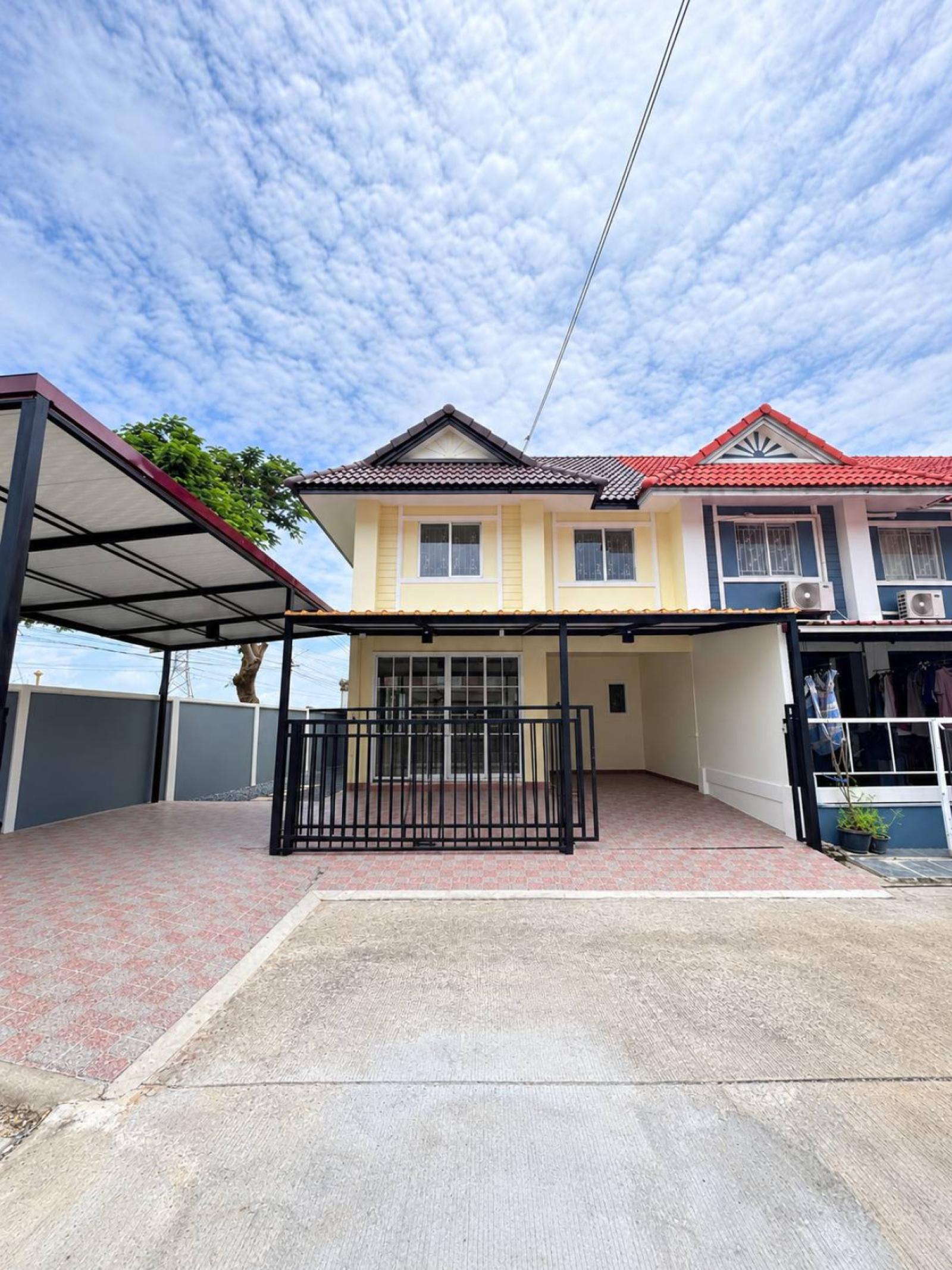 For Sale Townhouse/Townhome  , Baan Pruksa 38/1 Bang Kruai - Sai Noi , corner unit , Sai Noi , Sai Noi , Nonthaburi , CX-181103