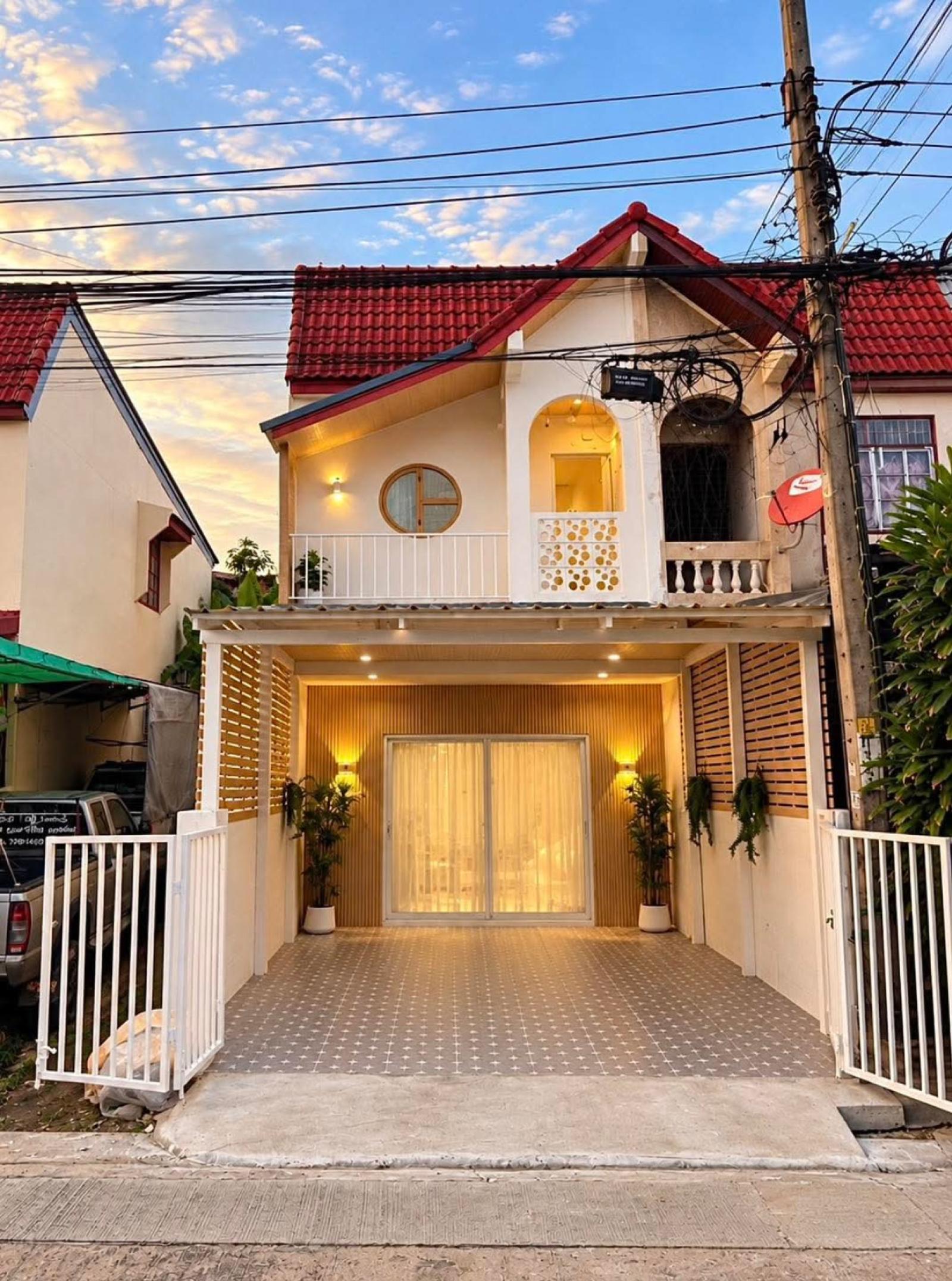 ขายทาวน์เฮ้าส์/ทาวน์โฮม  บ้านศรีเพชร เพชรเกษม 106 รีโนเวทใหม่ หนองค้างพลู เขต หนองแขม กรุงเทพ CX-180828