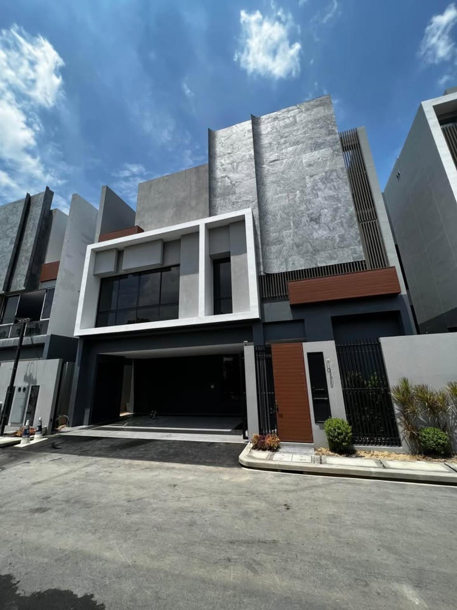 AB06116 - BuGaan KrungthepKreetha  :  บูก้าน กรุงเทพกรีฑา : BuGaan KrungthepKreetha  :  บูก้าน กรุงเทพกรีฑา - – รูปที่ 2