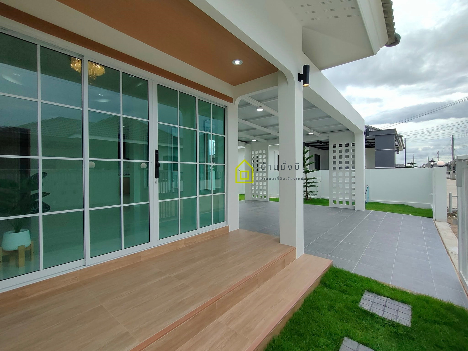 บ้านท่ารั้ว-สันปูเลย เชียงใหม่ สไตล์ Modern Contemporary ผสมกลิ่นอาย Modern Japandi – รูปที่ 2