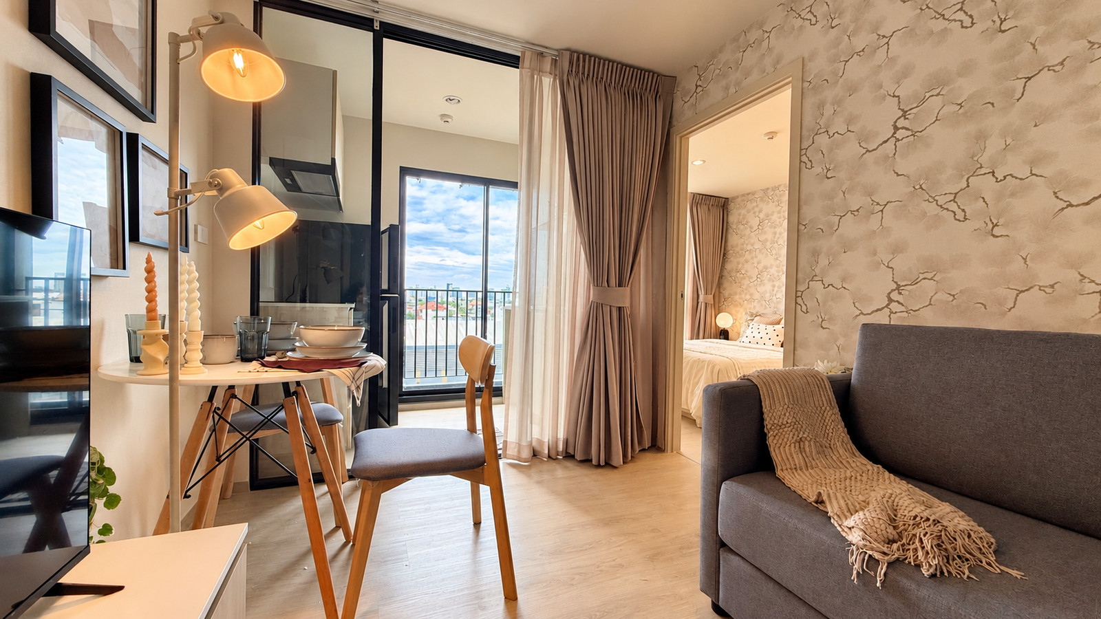 Where can I get a new condo with a full central area? At a price of 13 gray leaves, close to Suan Luang MRT, walking distance, good atmosphere, good life, near the mall, near the garden at Nue Z Square Suan Laung Station. Where can I get a new condo with a full central area? At a price of 13 gray leaves, close to Suan Luang MRT, walking distance, good atmosphere, good life, near the mall, near the garden at Nue Z Square Suan Laung Station.