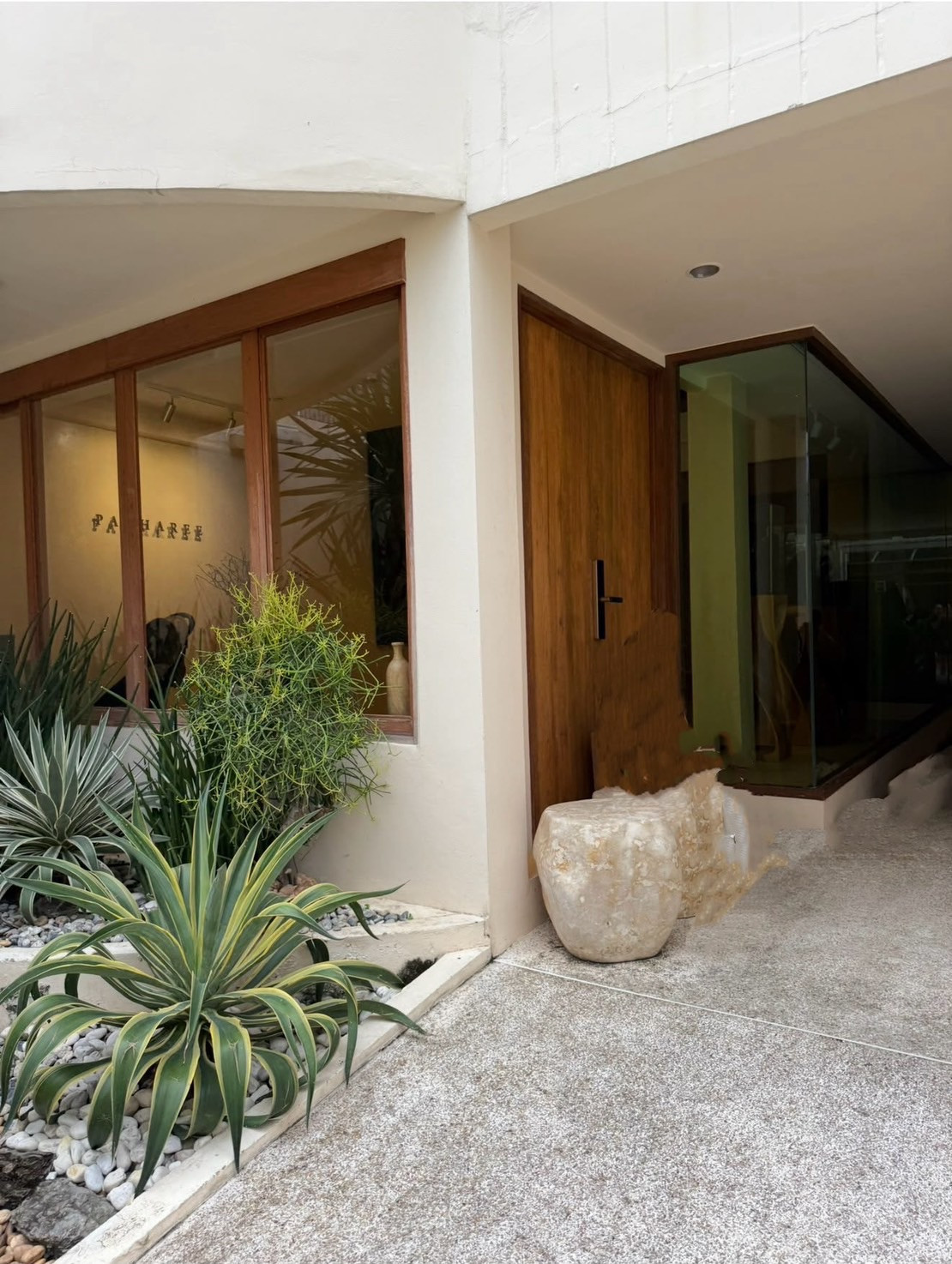 Corner townhouse, Sathorn Soi 1, near MRT Lumpini.