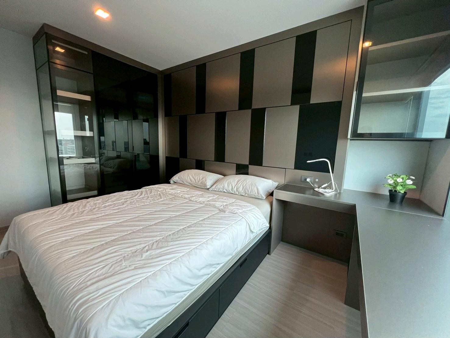 Life Ladprao for sale, beautiful room, great view. Life Ladprao for sale, beautiful room, great view.