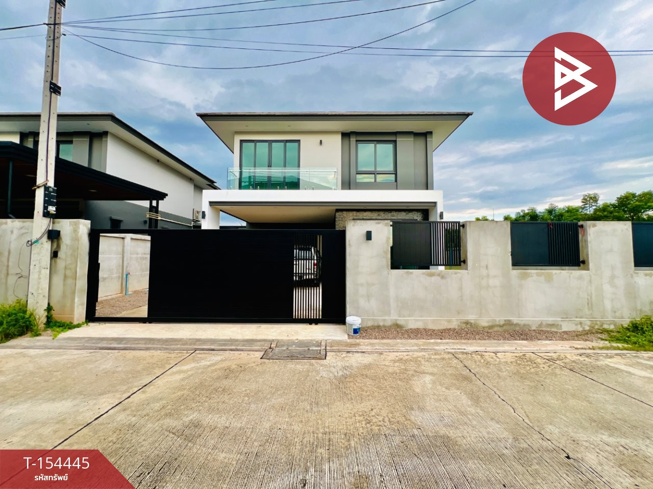 2-story detached house for sale, area 92.7 square meters, Lat Yai, Mueang Samut Songkhram, good location.