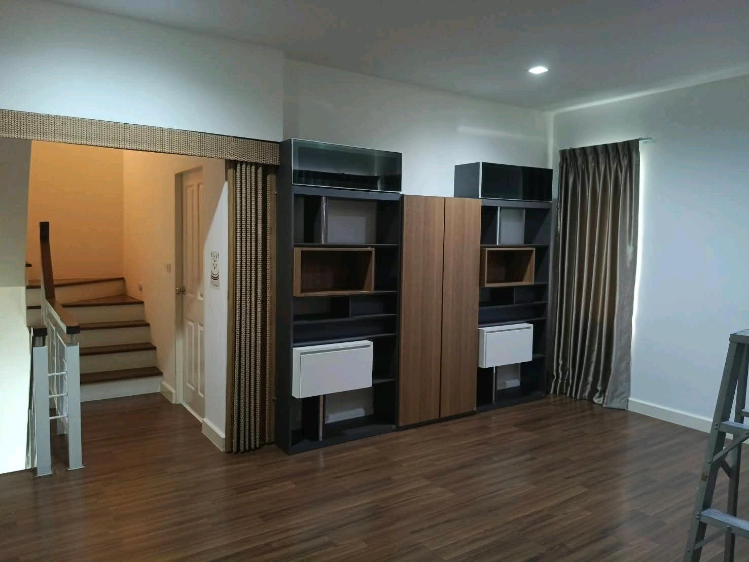 For rent, Town Avenue Srinakarin - On Nut 68 ✨ 3-story townhome, corner house, wide space, good location, walk to the Yellow Line! 🌿 Beautiful house, good condition. Ready to move in Located in a village with no flooding problems according to the renters  – รูปที่ 4