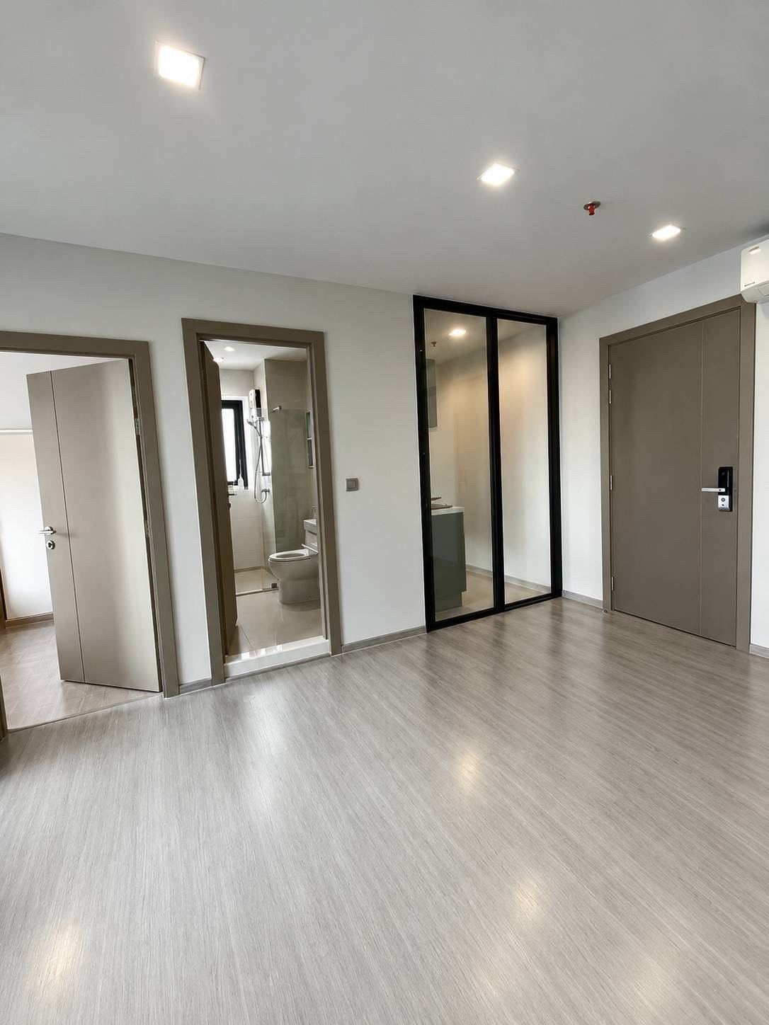 🔥 FOR SALE | Life Asoke Rama 9 🔥 ✨ ห้องใหญ่ 2 ห้องนอน ชั้น 20 | Foreign Quota Available ✨