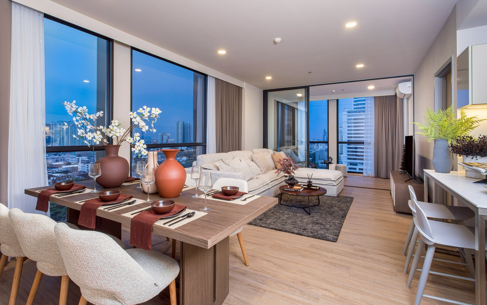 For Sale I The Issara Sathorn (ดิ อิสสระ สาทร) คอนโดหรู ย่านธุรกิจแต่มีความเป็นส่วนตัวสูง For Sale I The Issara Sathorn (ดิ อิสสระ สาทร) คอนโดหรู ย่านธุรกิจแต่มีความเป็นส่วนตัวสูง