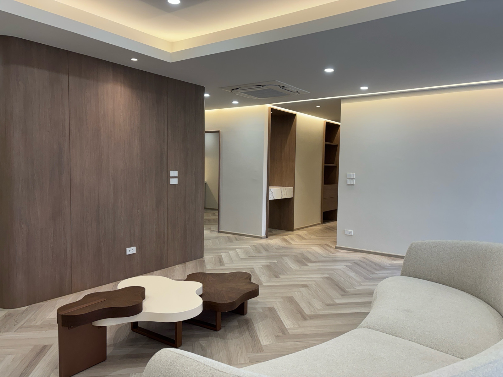 *PET FRIENDLY* ASOKE TOWERS | NEWLY RENOVATED  3B2B 150sqm.