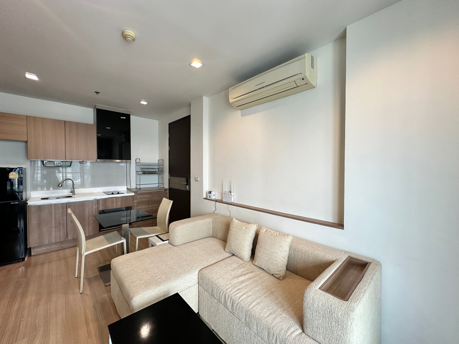 📌 **For Rent! Rhythm Sathorn Condo (Near BTS Saphan Taksin) – Beautiful, Move-in Ready Unit** 📌 **For Rent! Rhythm Sathorn Condo (Near BTS Saphan Taksin) – Beautiful, Move-in Ready Unit**