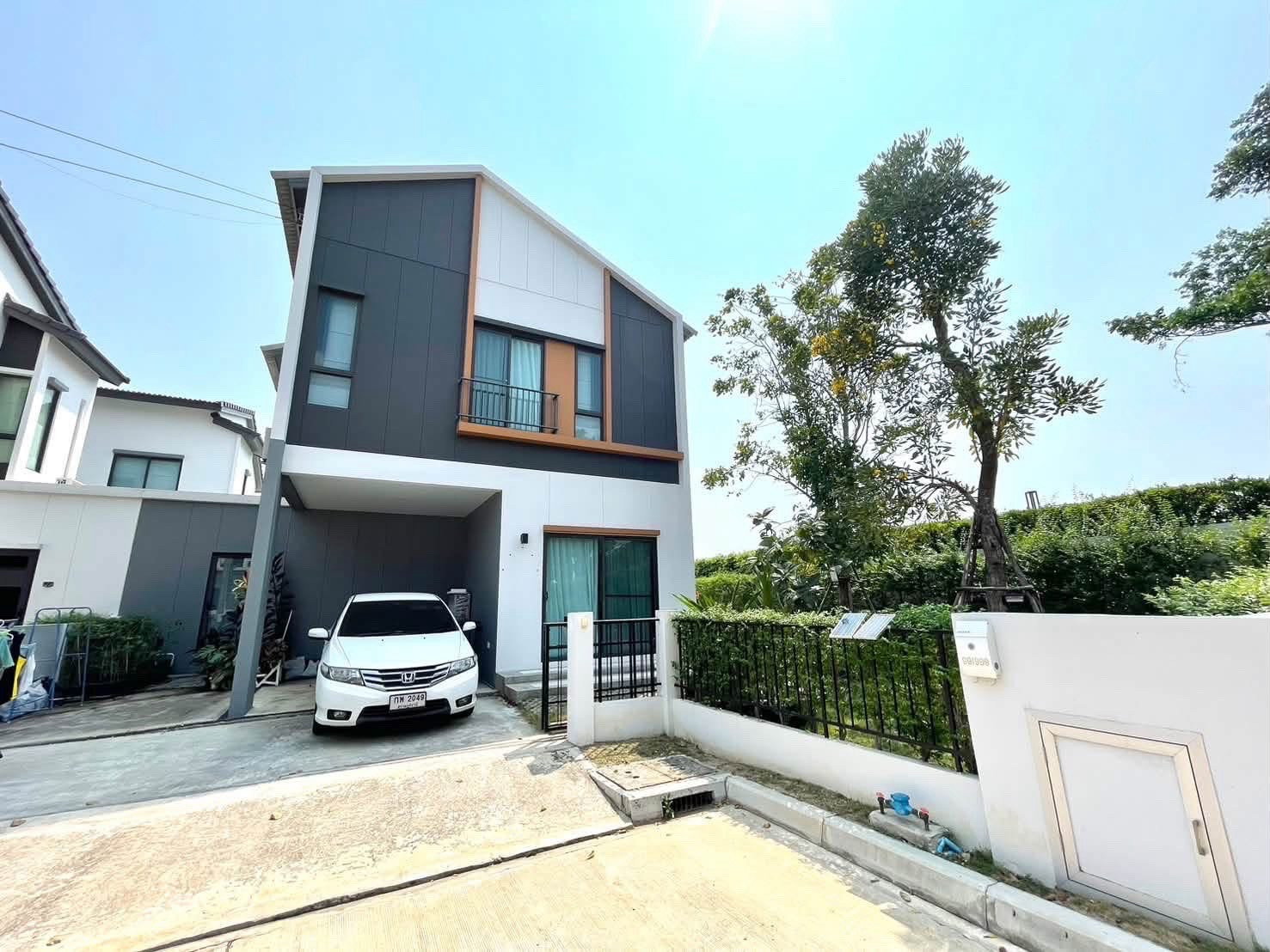 🏡 Corner semi-detached house for rent. Anasiri Bangna Project by Sansiri, rent 38,000 baht/month 🏡 Corner semi-detached house for rent. Anasiri Bangna Project by Sansiri, rent 38,000 baht/month