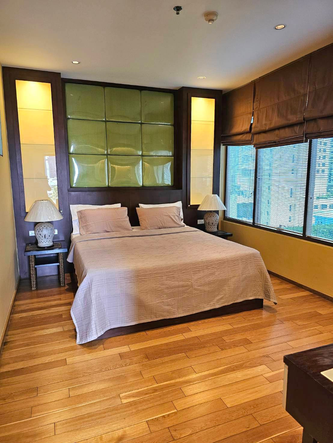 For rent Condo The Emporio Place 24 Fully Furnished  (S03-2820)