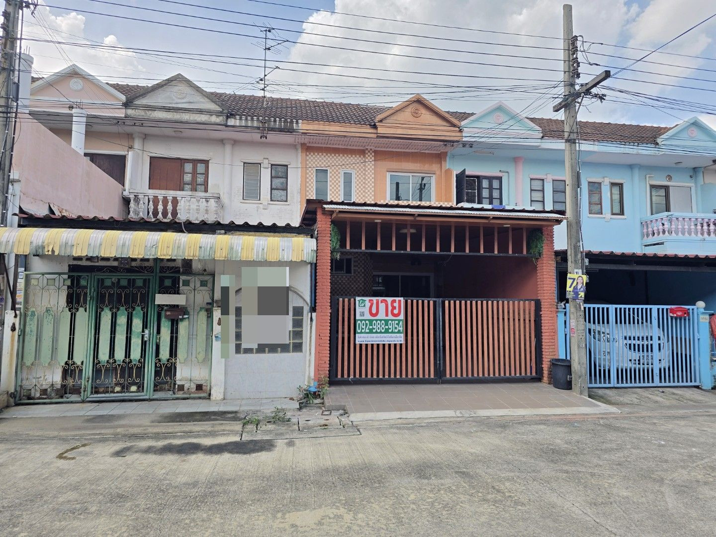 Townhouse for sale Benjaporn Village, 18 sq m., newly renovated, ready to move in.