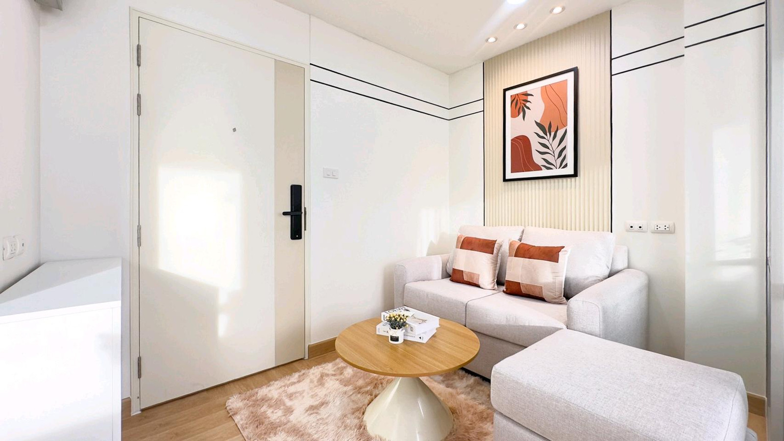 Urgent sale! Lumpini Condo Town Ramintra - Lat Pla Khao 2 #Decorated room #Easy installments, easy on the wallet.
